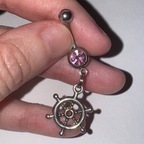 Pink Gem Nautical Wheel Design Dangle Belly Ring - Picture 7 of 12